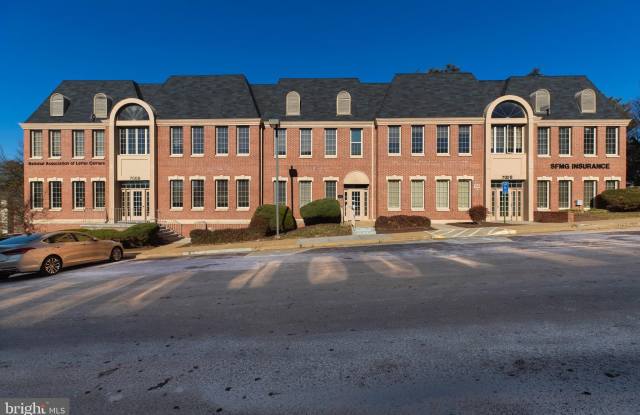 7008 LITTLE RIVER Turnpike unit: 4E photos photos