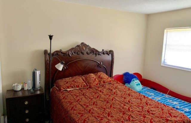 2796 Ashley Drive W Gallery 2