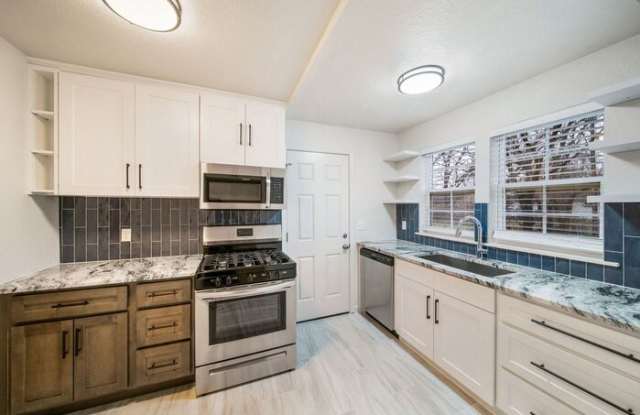 4141 North Frankfort Avenue photos photos