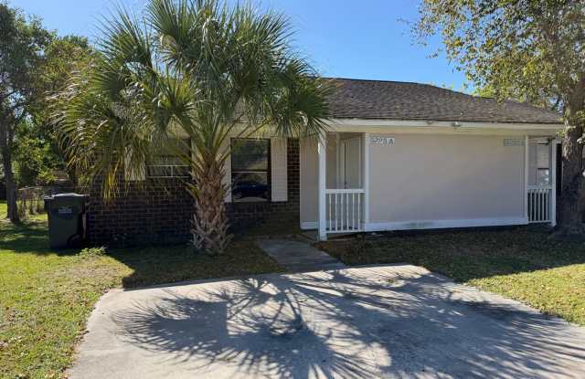 2 Bedroom 2 Bath Apartment in Oak Ridge Estates - N. Charleston Gallery 3