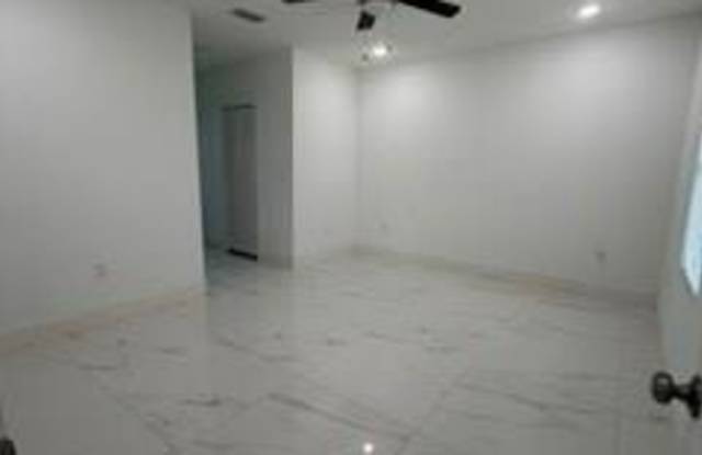 811 Milwaukee Blvd lot: 27 Gallery 3
