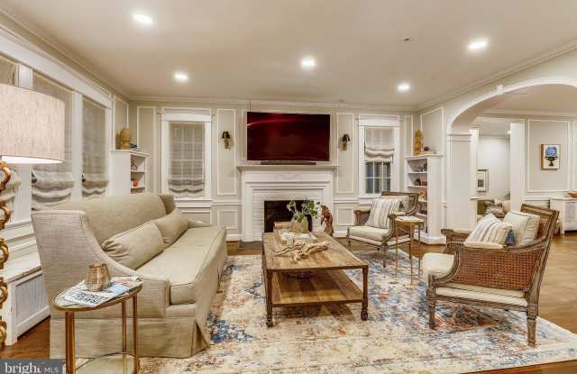 1544 44TH STREET NW Gallery 4
