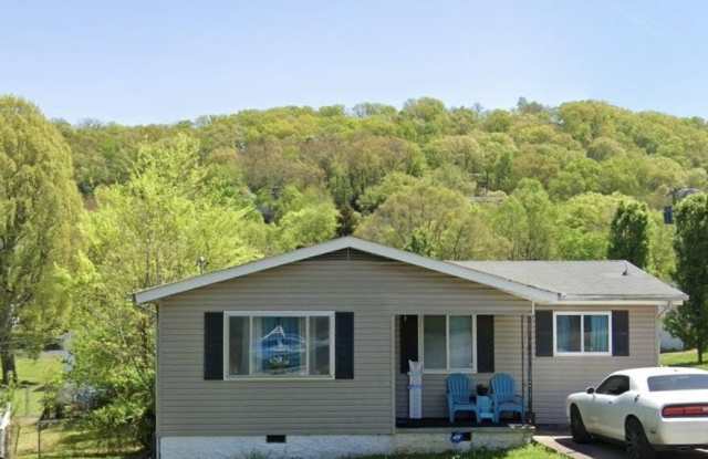 2704 12th Avenue - 2704 12th Avenue, Chattanooga, TN 37407 2704 12th Avenue - 2704 12th Avenue, Chattanooga, TN 37407