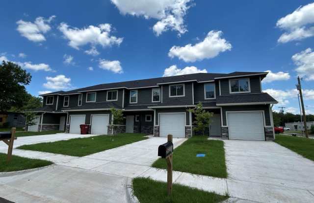 204 Henderson Street Gallery 1