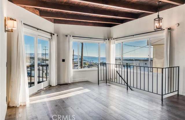 221 12th Place - 221 12th Place, Manhattan Beach, CA 90266