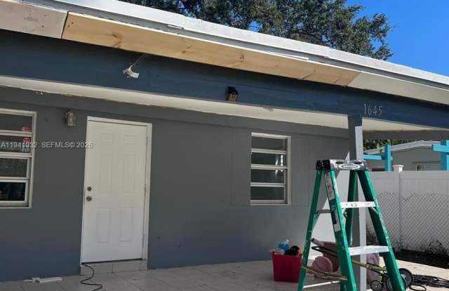 1645 Lauderdale Manor Dr photos photos