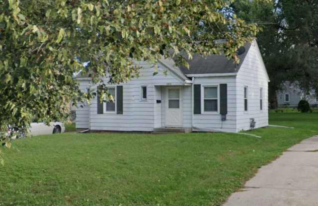 1517 E Jefferson Ave photos photos