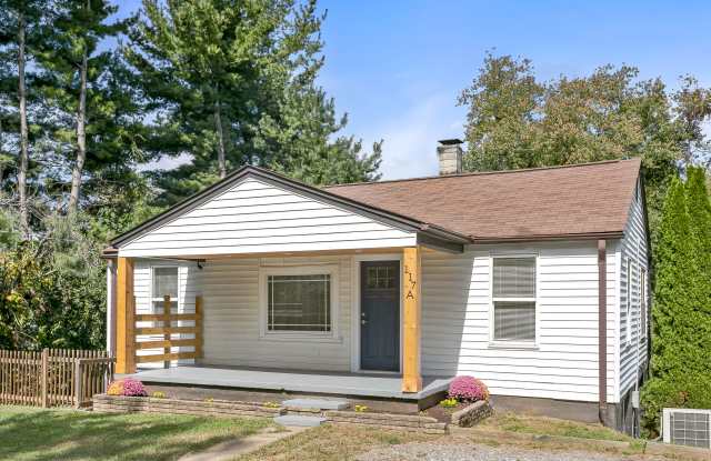117 Moody Ave photos photos