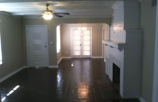 4740 4th Street South Gallery 3