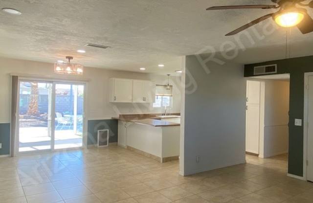 CENTRALLY LOCATED WITH SWIM SPA Gallery 4