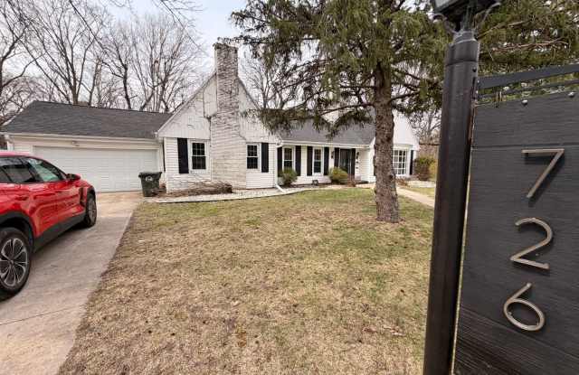 Gorgeous 2+ Bedroom 2 Bathroom Home $1995 photos photos