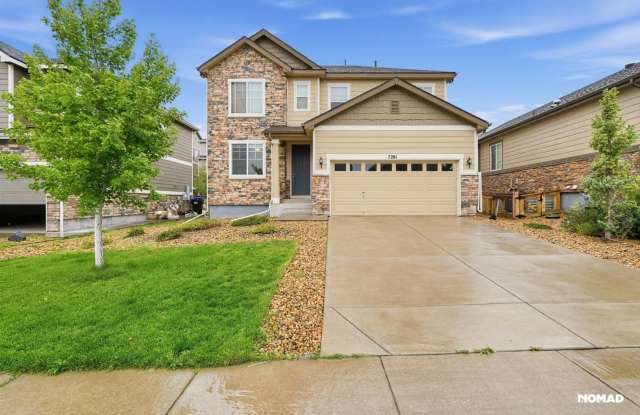 Spacious 4BR House in Aurora Gallery 4