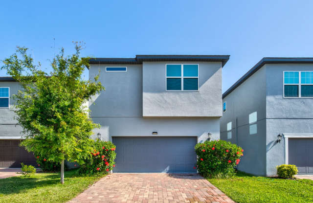 Four Bedroom Winter Garden Watermark Home! photos photos