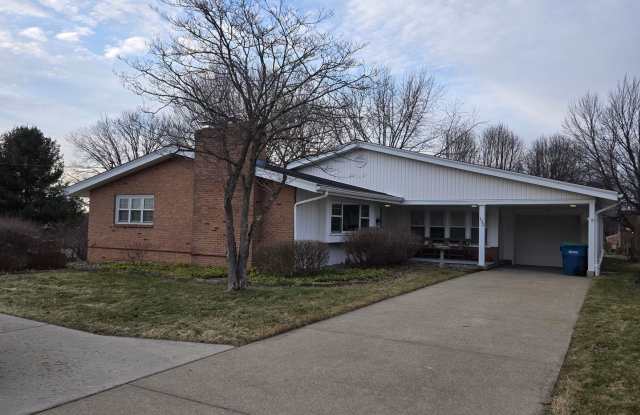 Spacious 5BR House in Hubbard - 132 Corll Street, Hubbard, OH 44425