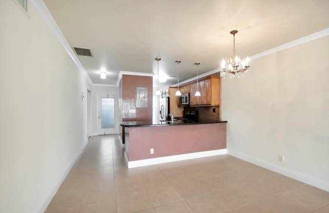 2840 SW 13th Street photos photos