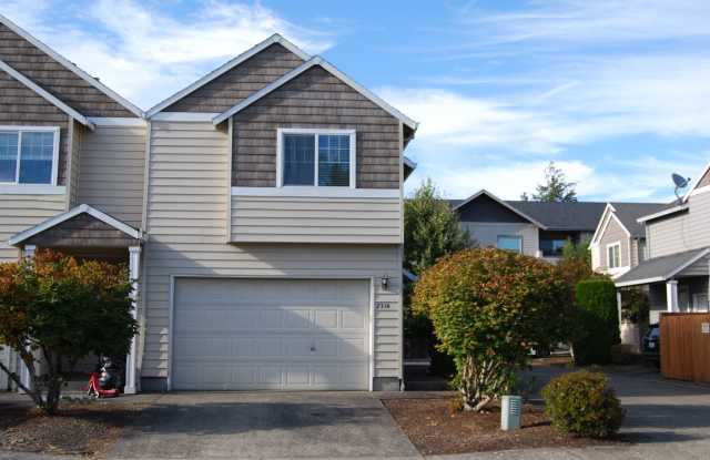 Great 3 Bed 2.5 Bath Corner Townhome in Hazel Dell! photos photos