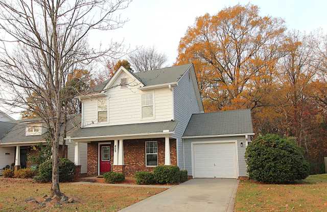3 Bedroom Home with a 1 Car garage! - 409 Peachtree Road, Charlotte, NC 28216