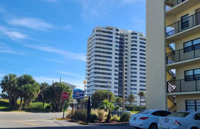 Vacation Rental - 30 Day min stay - across From Daytona Beach Only $1500-$2000 Month photos photos