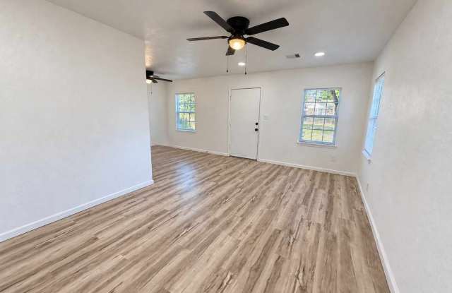 2 Bedroom Home in Oklahoma City Gallery 4