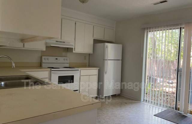 4736 Linfield Lane Gallery 3