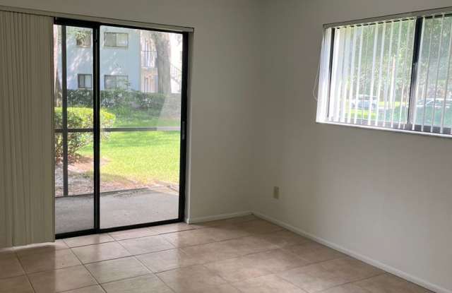 3300 Fox Chase Cir, #226, Palm Harbor, FL 34683 Gallery 4