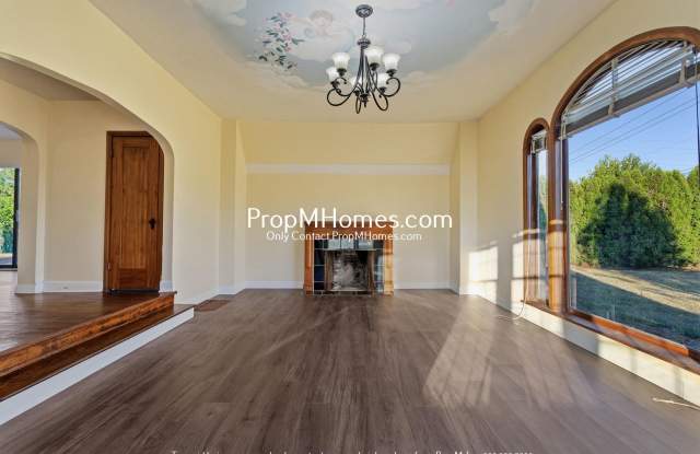 Discover Architectural Charm with this 3 Bedroom Estate! Gallery 4