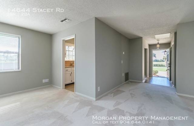 14644 Stacey Rd Gallery 3