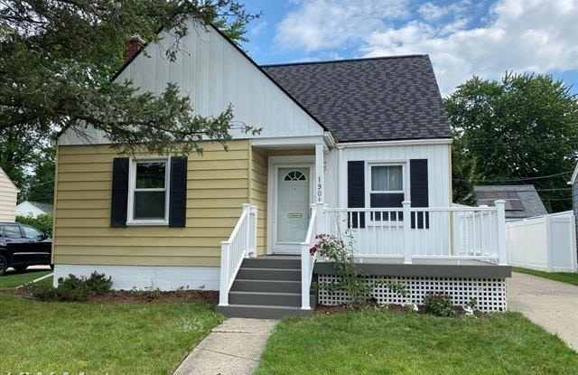 1901 BROCKTON Avenue - 1901 Brockton Avenue, Royal Oak, MI 48067 1901 BROCKTON Avenue - 1901 Brockton Avenue, Royal Oak, MI 48067