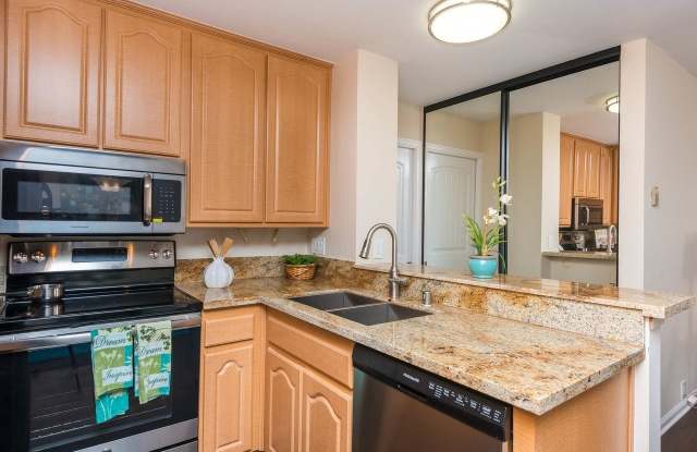 1801 Diamond St.  Unit #3-204 Gallery 3