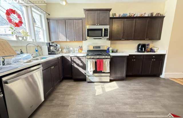 12 Woodmont St. photos photos