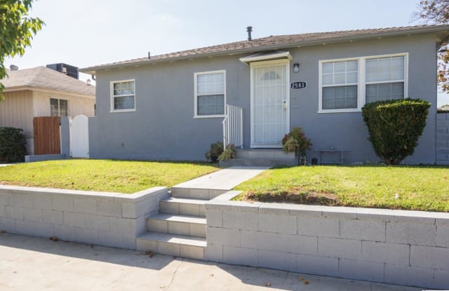 2587 N Buena Vista Street - 2587 Buena Vista Street, Burbank, CA 91504
