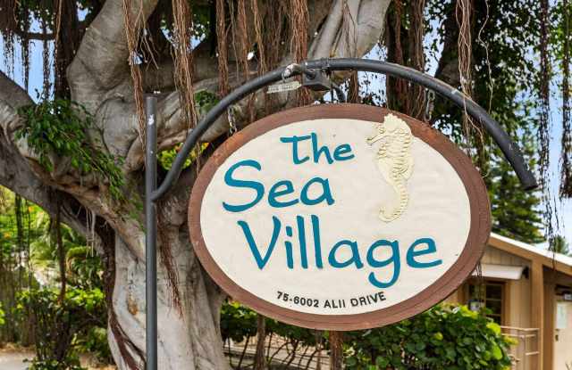 Oceanfront 2BR / 2BA Condo at The Sea Village on Ali'i Drive - 75-6002 Ali‘i Drive, Holualoa, HI 96740