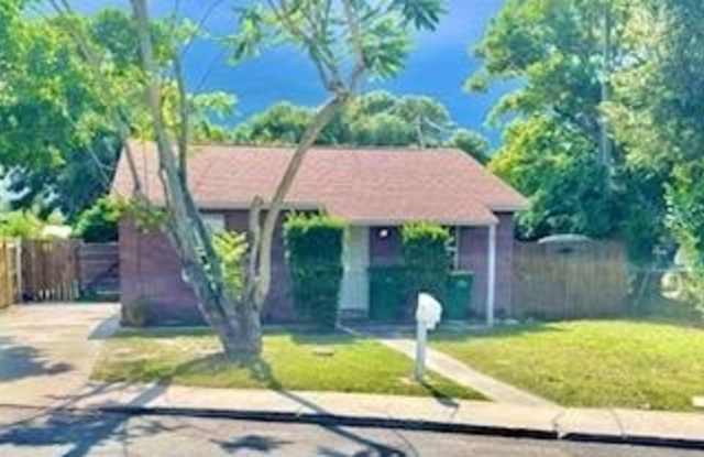 1228 E Azalea Court photos photos