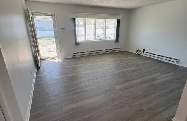 3248 Beachview Drive Gallery 2
