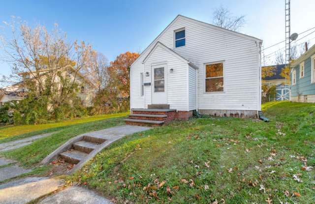 Single-Family House with 2BR and 1BA photos photos