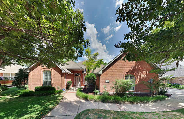 Lovely 4 Bedroom 3 Bathroom Home With Office In Edmond Schools Gallery 1