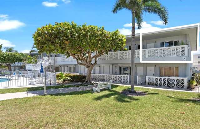 2170 NE 51st Ct photos photos