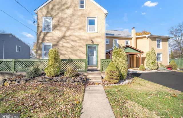 246 COTTAGE Avenue unit: B photos photos