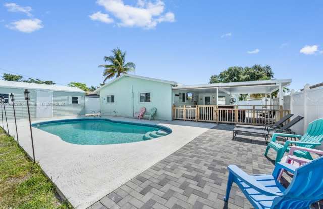 833 NW 9th Ave - 833 Northwest 9th Avenue, Dania Beach, FL 33004