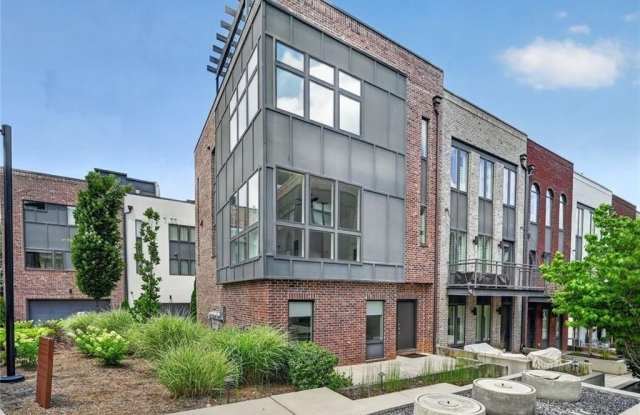 1214 Chelsea Circle Gallery 1