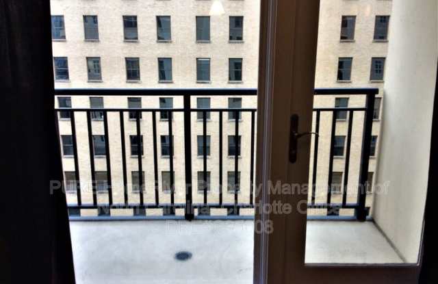 230 S Tryon St Unit 703 Gallery 2