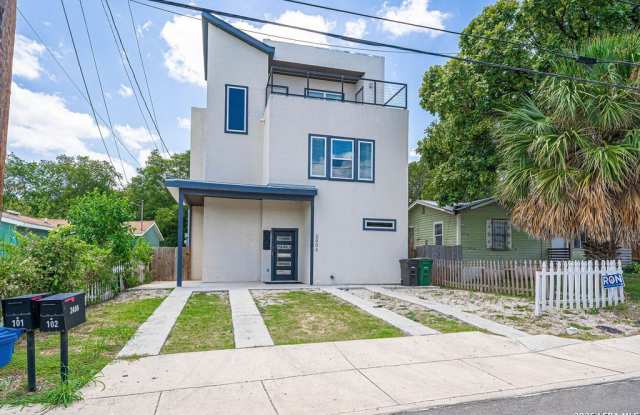 2406 MARTIN LUTHER KING DR Gallery 4