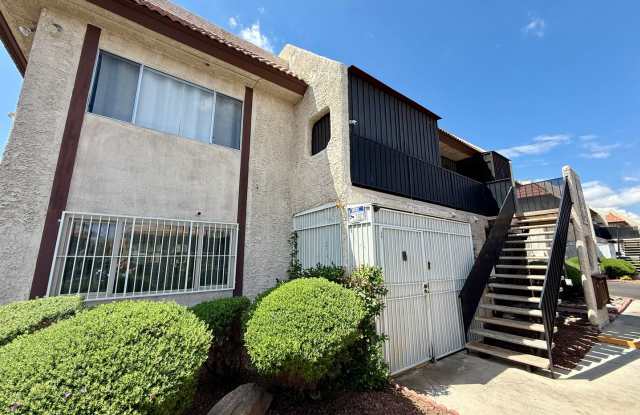 2/BD 2/BA Comfort  Convenience in the Heart of Vegas! photos photos
