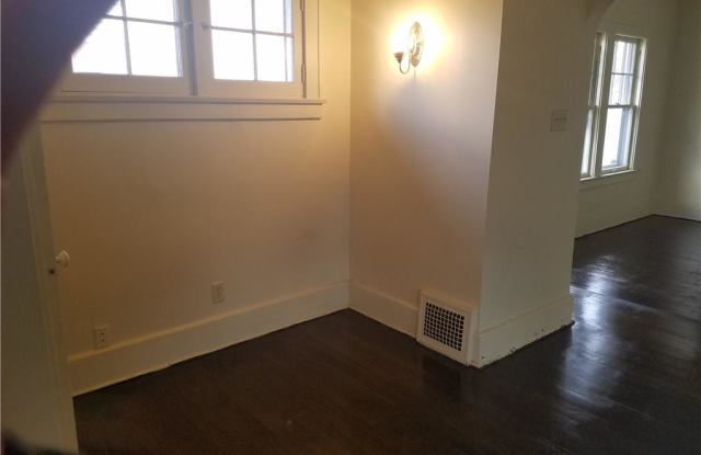 435 Parkcliffe Ave Gallery 4