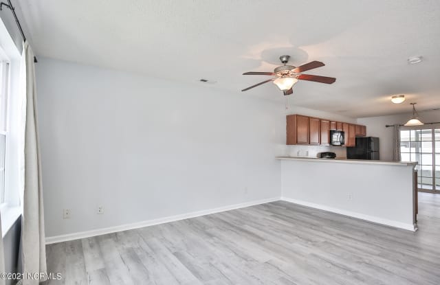3009 Banister Loop Gallery 4