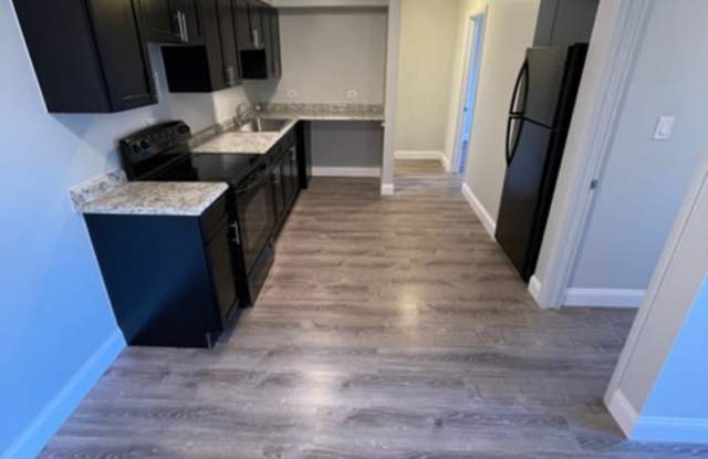 517 S. Milwaukee Avenue - 517-05 photos photos