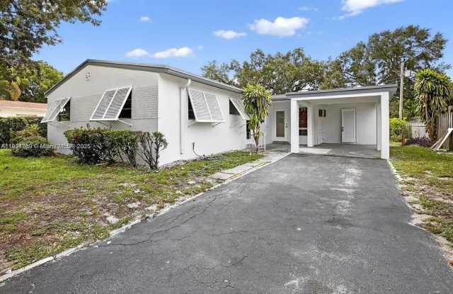 6620 Charleston St - 6620 Charleston Street, Hollywood, FL 33024