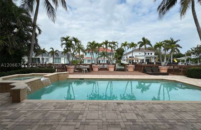 891 Captiva Dr Gallery 4