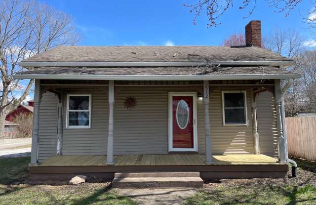 512 Whitlock Ave photos photos