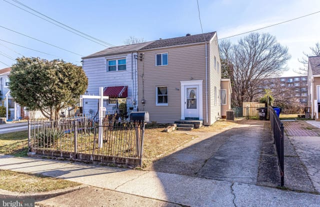 829 S HARRISON STREET - 829 South Harrison Street, Arlington, VA 22204